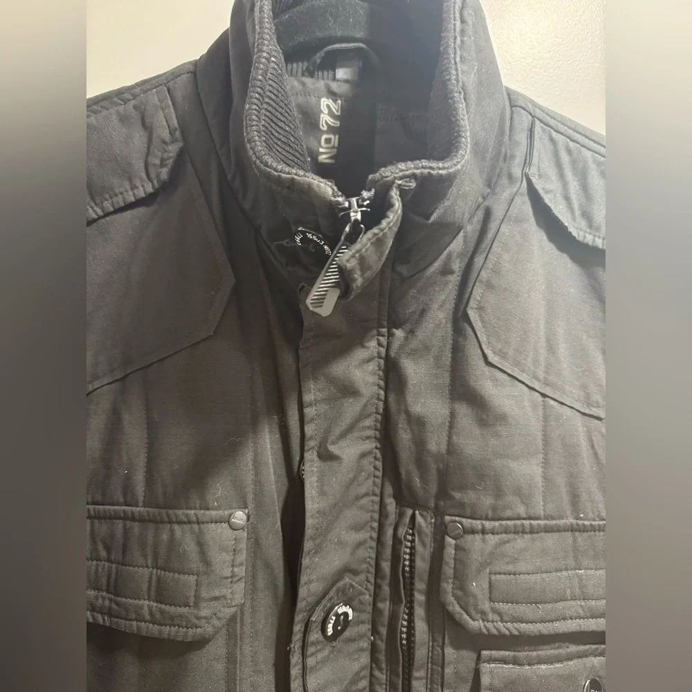 black jacket - Picture 6 of 15